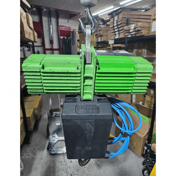 RWM electric chain hoist 1000kg 380V, electric hoist 10m single speed, lightly used chain hoist, industrial hoist 380V, lifting equipment for construction use