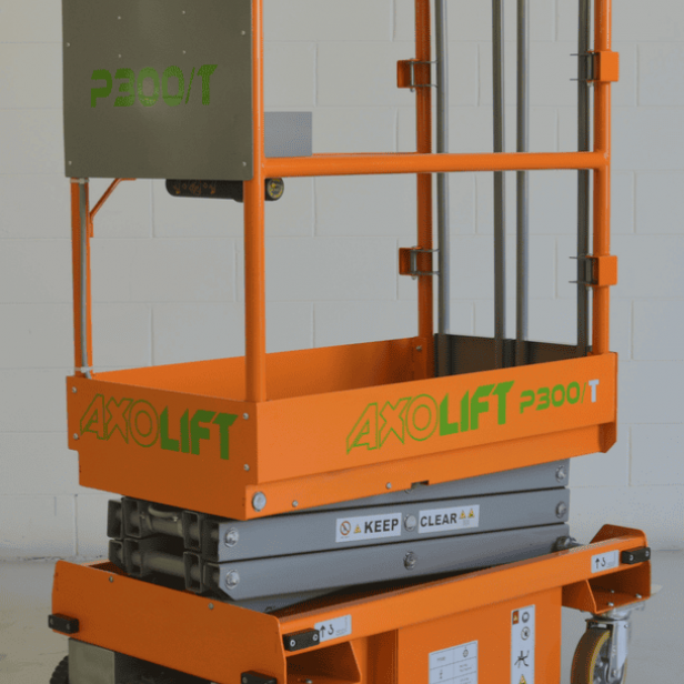 AXOLIFT P300T επαγγελματική πλατφόρμα εργασίας AXOLIFT P300T αυτοκινούμενη ψαλιδωτή πλατφόρμα χαμηλής πρόσβασης AXOLIFT P300T πλατφόρμα εργασίας 4,95 m AXOLIFT P300T Low Level Access Platform AXOLIFT P300T self propelled scissor lift AXOLIFT P300T επαγγελματική πλατφόρμα εργασίας AXOLIFT P300T ηλεκτρι