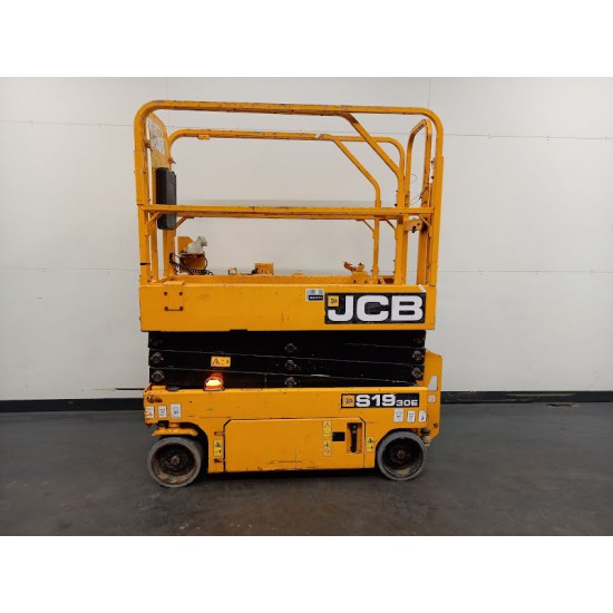 USED SCISSOR WORKING PLATFORMS JCB S1930E UP TO 230KG 7,8M WORKING HEIGHT - Kapountalis