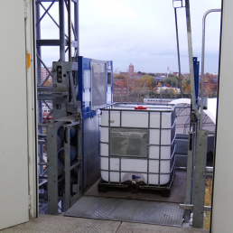 BOCKER ΒΙΟΜΗΧΑΝΙΚΟΙ ΑΝΕΛΚΥΣΤΗΡΕΣ ΕΡΓΟΤΑΞΙΟΥ PERMANENT CONSTRUCTION LIFT