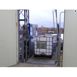 BOCKER ΒΙΟΜΗΧΑΝΙΚΟΙ ΑΝΕΛΚΥΣΤΗΡΕΣ ΕΡΓΟΤΑΞΙΟΥ PERMANENT CONSTRUCTION LIFT