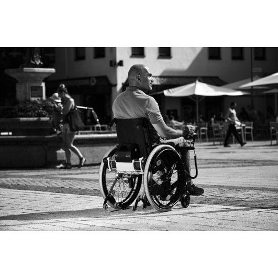 AAT MAX‑E Black Edition | Add-on electric power assist system with joystick for wheelchairs | 160 kg AAT MAX‑E Black Edition | Add-on electric power assist system with joystick for wheelchairs | 160 kg - Kapountalis