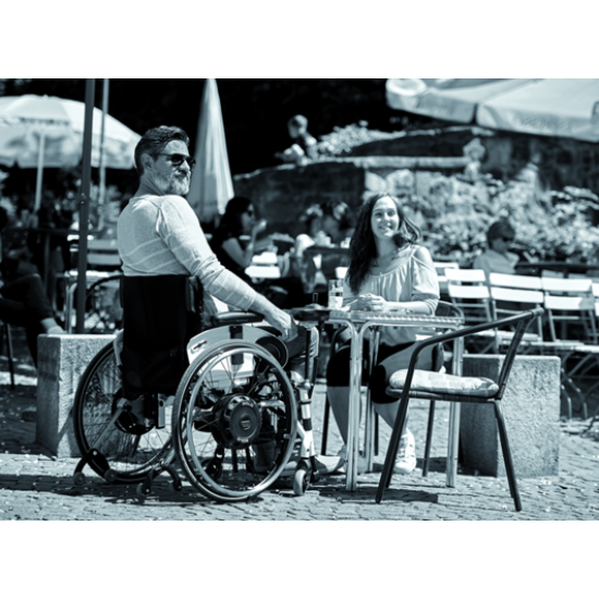 AAT SOLO+ | Add-on electric power assist system for manual wheelchairs with lithium battery | 250 kg AAT SOLO+ | Add-on electric power assist system for manual wheelchairs with lithium battery | 250 kg - Kapountalis