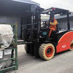 ELECTRIC FORKLIFT CPD45-50 F8 5000KG UP TO 6000Μ STROKE ELECTRIC FORKLIFT CPD45-50 F8 5000KG UP TO 6000Μ STROKE