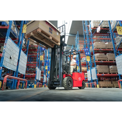 ELECTRIC FORKLIFT EP EFL201-2000KG 3000MM