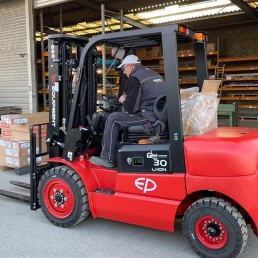 ELECTRIC FORKLIFT EFL252 2500KG 3000M STROKE
