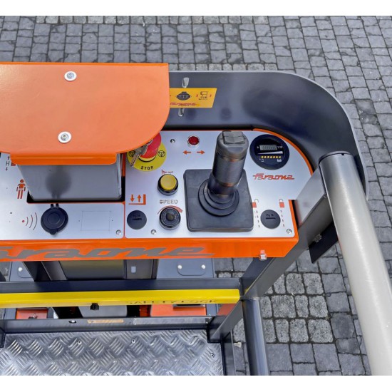 SELF-PROPELLED ELECTRIC PLATFORM ELEVAH E5 MOVE LIGHT WORKING HEIGHT 4.90M SELF-PROPELLED ELECTRIC PLATFORM ELEVAH E5 MOVE LIGHT WORKING HEIGHT 4.90M - Kapountalis