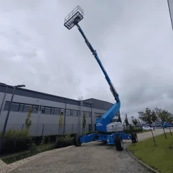 Articulating Self-Propelled Boom Lift Diesel Genie ZX-135/70 up to 43.15m - 272kg (MOD 2015) | Available for rental Articulating Self-Propelled Boom Lift Diesel Genie ZX-135/70 up to 43.15m - 272kg (MOD 2015) | Available for rental