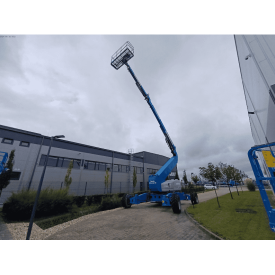 Articulating Self-Propelled Boom Lift Diesel Genie ZX-135/70 up to 43.15m - 272kg (MOD 2015) | Available for rental Articulating Self-Propelled Boom Lift Diesel Genie ZX-135/70 up to 43.15m - 272kg (MOD 2015) | Available for rental - Kapountalis