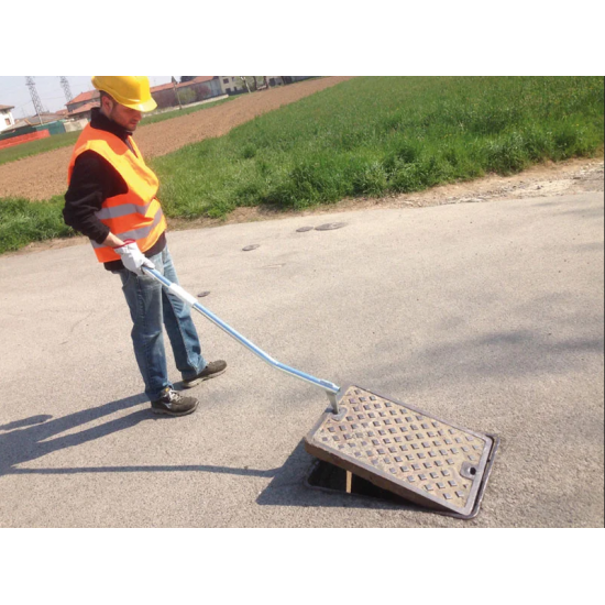 ITALIFTERS LB4 | Nail-Type Manhole Cover Lifting Tool ITALIFTERS LB4 | Nail-Type Manhole Cover Lifting Tool - Kapountalis