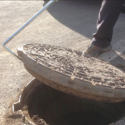 ITALIFTERS LB7 | Εργαλείο ανύψωσης καπακιών φρεατίων τύπου "beak"