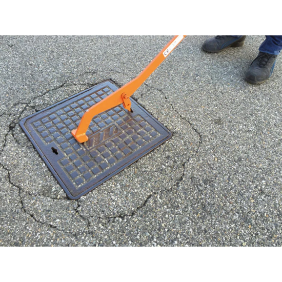 ITALIFTERS LB2 | Nail-Type Manhole Cover Lifting Tool ITALIFTERS LB2 | Nail-Type Manhole Cover Lifting Tool - Kapountalis