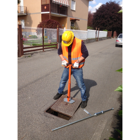 ITALIFTERS CL11 | Magnetic manhole cover lifter | 420 kg ITALIFTERS CL11 | Magnetic manhole cover lifter | 420 kg - Kapountalis