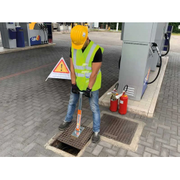 ITALIFTERS CL10 ATEX | Magnetic manhole cover lifter | 380 kg