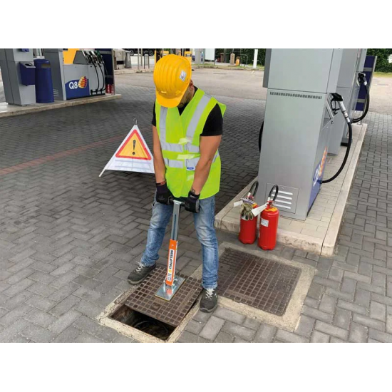 ITALIFTERS CL10 ATEX | Magnetic manhole cover lifter | 380 kg ITALIFTERS CL10 ATEX | Magnetic manhole cover lifter | 380 kg - Kapountalis
