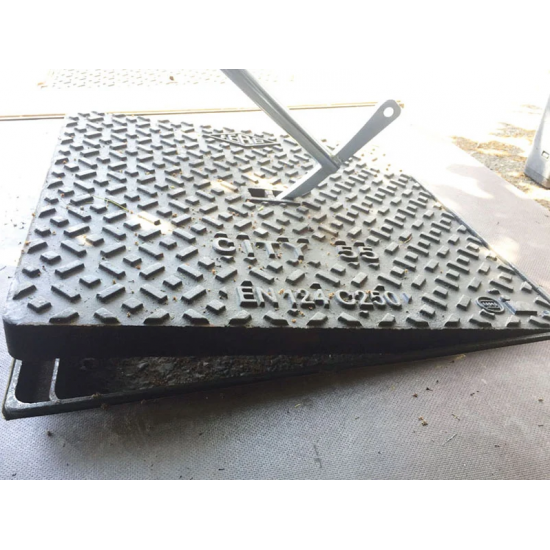 ITALIFTERS XT1 NANO | Magnetic manhole cover lifter | 230 kg ITALIFTERS XT1 NANO | Magnetic manhole cover lifter | 230 kg - Kapountalis