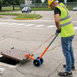 ITALIFTERS APS80 | Wheeled lifting lever for manhole covers | 600 kg