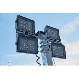 ITALTOWER SOLAR LIGHTING TOWER WITH MANUAL LIFTING SYSTEM FULL SOLAR UP TO 7M - ILLUMATED AREA UP TO 3000 SQM