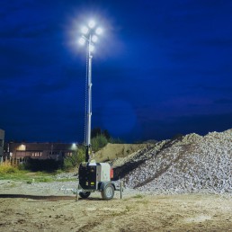 ITALTOWER LIGHTING TOWER WITH POWER GENERATOR & MANUAL LIFTING SYSTEM MANTIS PRO UP TO 7M ILLUMINATED AREA 7000SQM