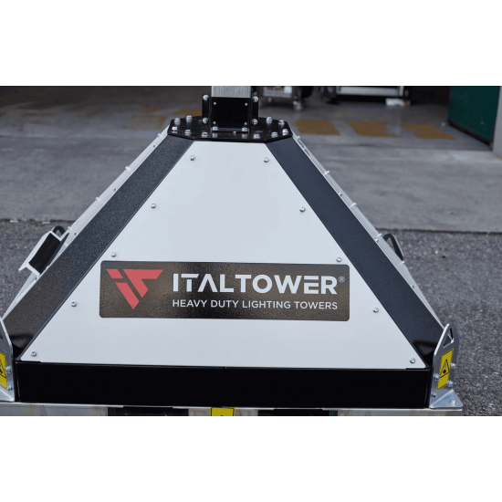 ITALTOWER SOLAR LIGHTING TOWER WITH MANUAL LIFTING SYSTEM STREET SOLAR ILLUMATED AREA UP TO 480 SQM - Kapountalis