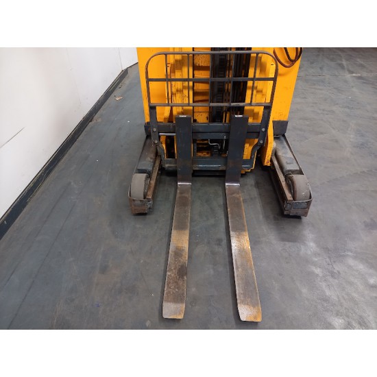 USED ELECTRIC STACKER ETV 214 1400kg UP TO 8,72M USED ELECTRIC STACKER ETV 214 1400kg UP TO 8,72M - Kapountalis