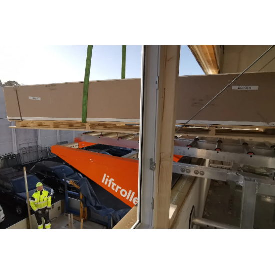 Liftroller - Platform for rolling materials and equipment through the window - Kapountalis