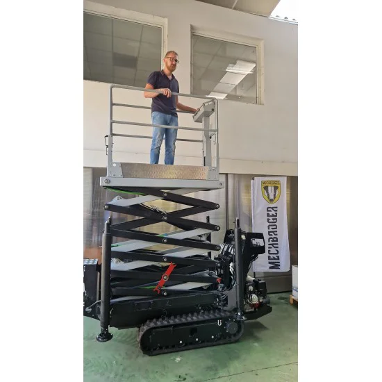 DIESEL SCISSOR WORKING PLATFORMS 7M -MECHBADGER - Kapountalis