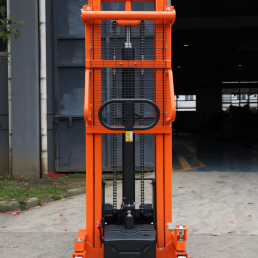 Semi-electric stacker 1000kg,1600mm stroke