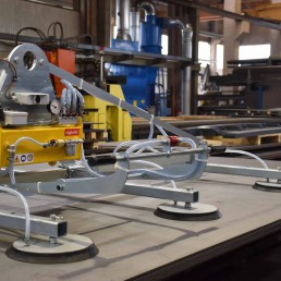 ΗΛΕΚΤΡΙΚΗ ΒΕΝΤΟΥΖΑ ΑΝΥΨΩΣΗΣ ΓΙΑ ΤΟΠΟΘΕΤΗΣΗ ΛΑΜΑΡΙΝΩΝ RIGHETTI F8EB 1500KG 220V Ή 380V