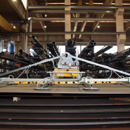 ΗΛΕΚΤΡΙΚΗ ΒΕΝΤΟΥΖΑ ΑΝΥΨΩΣΗΣ ΓΙΑ ΤΟΠΟΘΕΤΗΣΗ ΛΑΜΑΡΙΝΩΝ RIGHETTI F8EB 700KG 220V Ή 380V