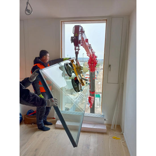 Glass vacuum lifter (battery) VB4 RCMBM/pro 400kg extension arms for bigger pad spread Glass vacuum lifter (battery) VB4 RCMBM/pro 400kg extension arms for bigger pad spread - Kapountalis