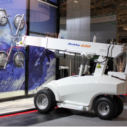 Ανυψωτικο Robot τζαμιων Robby 600 universal 600kg-2.9m