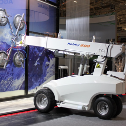 Ανυψωτικο Robot τζαμιων Robby 600 universal 600kg-2.9m