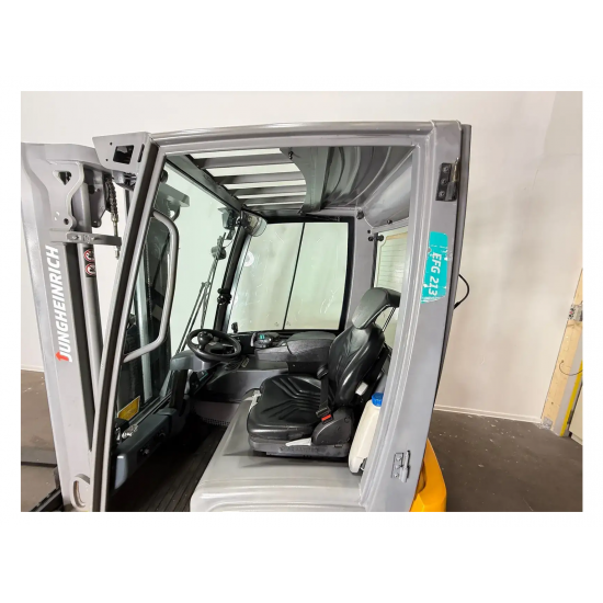 JUNGHEINRICH ΜΕΤΑΧΕΙΡΙΣΜΕΝΟ ΗΛΕΚΤΡΙΚΟ ΚΛΑΡΚ EFG213 1.300kg (2017) Triplex BH 205cm 3.Valve - Kapountalis