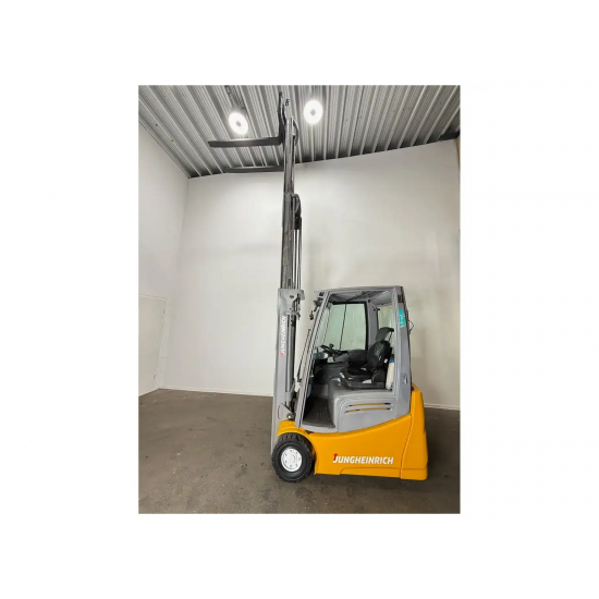 JUNGHEINRICH ΜΕΤΑΧΕΙΡΙΣΜΕΝΟ ΗΛΕΚΤΡΙΚΟ ΚΛΑΡΚ EFG213 1.300kg (2017) Triplex BH 205cm 3.Valve - Kapountalis