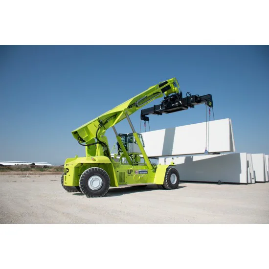 Reach stacker Model RSUP 45-6P5 Reach stacker Model RSUP 45-6P5 - Kapountalis