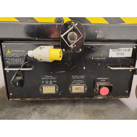 BOSS USED SCISSOR WORKING PLATFORMS X SERIES - 4.55Μ 240KG BOSS USED SCISSOR WORKING PLATFORMS X SERIES - 4.55Μ 240KG - Kapountalis
